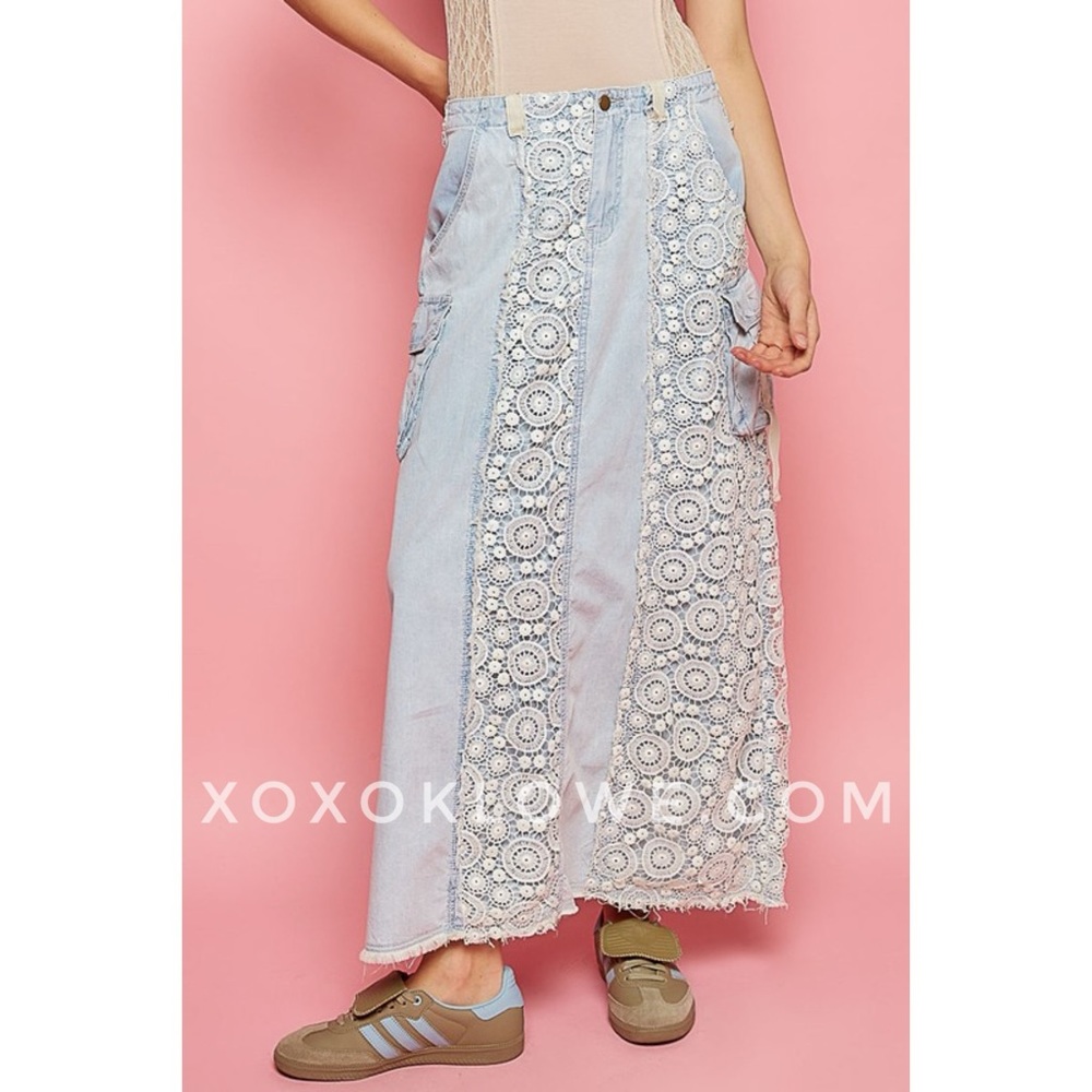POL Vintage Washed Crochet Lace Paneled Denim Cargo Maxi Skirt - Picture 6 of 12